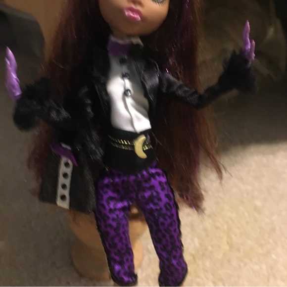 Monster High Clawdeen Wolf Doll - Picture 4 of 7